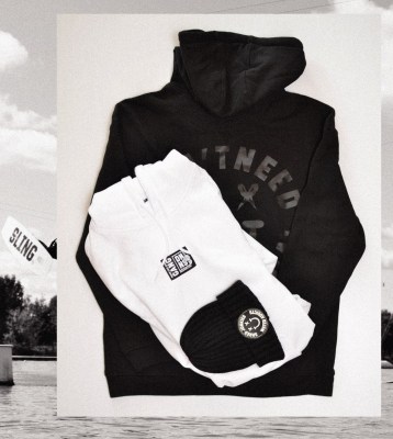  BLACK BASIC HOODIE