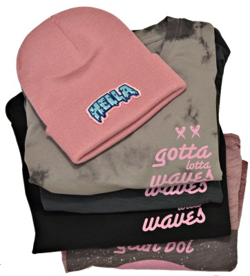 BEANIE HELLA PATCH DUSKY PINK 